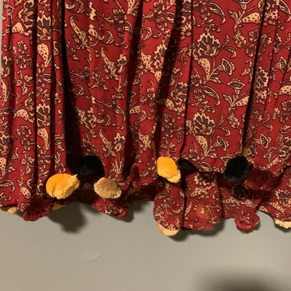 Floral Print Pom-pom dress - Picture 2 of 4